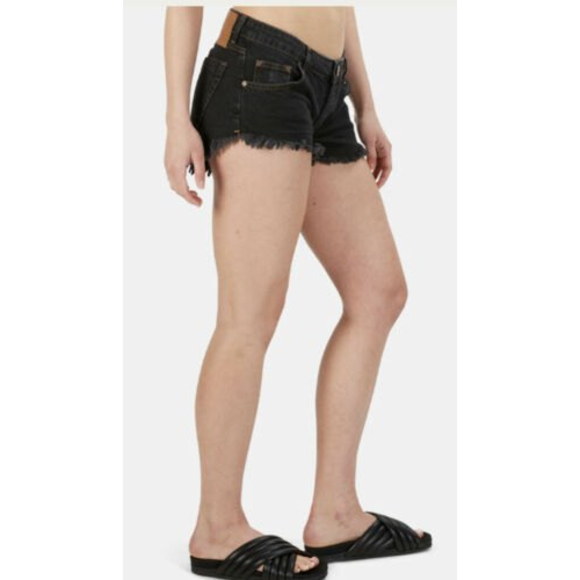 ONE TEASPOON SHORTS DUKES WORN BLACK LOW RISE SZ 30 CUT OFFS FESTIVAL NWT - Picture 2 of 12